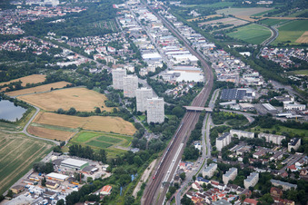 Luftbild von Industriestraße im Ortsteil Friesenheim in Ludwigshafen am Rhein im Bundesland Rheinland-Pfalz, Deutschland