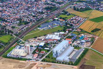 Luftbild von Gewerbegebiet Am Kreuz mit TST GmbH, Baumit GmbH - Standort Biblis / Hahnstätten und Freotec Aussenlager im Bundesland Hessen, Deutschland