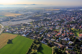 Stockstädter Straße vor dem in Biebesheim am Rhein im Bundesland Hessen, Deutschland