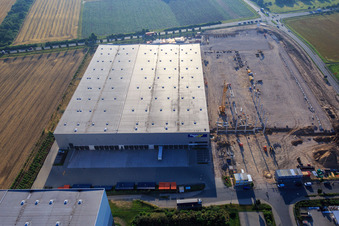 Erweiterungsbaustelle für Trans Service Team GmbH an der Albert-Einstein-Straße in Biebesheim am Rhein im Bundesland Hessen, Deutschland