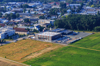 Drohnenaufname von Autohaus Alsbach Bayram GmbH - Alsbach-Hähnlein im Ortsteil Sandwiese im Bundesland Hessen, Deutschland