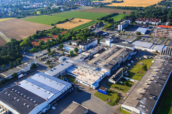 Schrägluftbild von Intersnack Deutschland SE Werk Alsbach im Ortsteil Sandwiese in Alsbach-Hähnlein im Bundesland Hessen