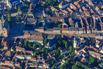 Historische Altstadt mit Maximilianstraße vom Dom am Domplatz Zur alten Münz aus Norden in Speyer im Bundesland Rheinland-Pfalz, Deutschland