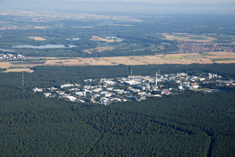 Luftbild von KIT Campus Nord aus Osten im Ortsteil Leopoldshafen in Eggenstein-Leopoldshafen im Bundesland Baden-Württemberg, Deutschland