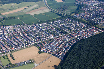 Stadtübersicht aus Osten im Ortsteil Eggenstein in Eggenstein-Leopoldshafen im Bundesland Baden-Württemberg, Deutschland
