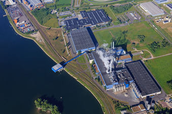 Industriegebiet Am Oberwald mit Papierfabrik Palm GmbH & Co. KG | Werk Wörth am Rhein im Bundesland Rheinland-Pfalz, Deutschland