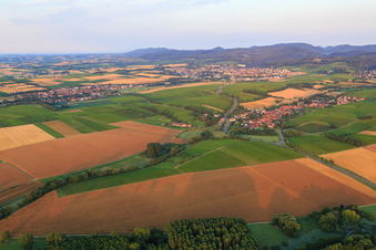 Dorfansicht aus Nordosten in Niederhorbach im Bundesland Rheinland-Pfalz, Deutschland