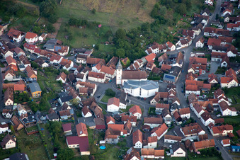 Kirche St. Cyriakus im Ortsteil Gossersweiler in Gossersweiler-Stein im Bundesland Rheinland-Pfalz, Deutschland
