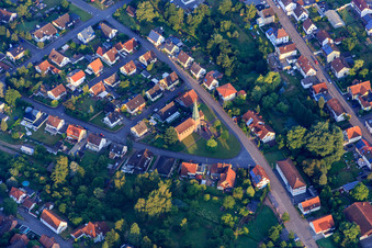 Prot. Dreifaltigkeitskirche in der Queichstr in Hauenstein im Bundesland Rheinland-Pfalz, Deutschland