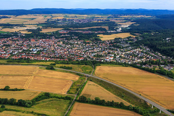 Stadtansicht aus Norden in Eisenberg im Bundesland Rheinland-Pfalz, Deutschland