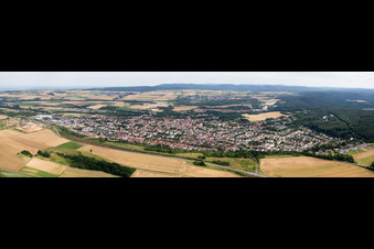 Panorama von Eisenberg (Pfalz) im Bundesland Rheinland-Pfalz, Deutschland