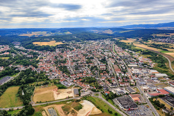 Stadtansicht von Osten in Eisenberg im Bundesland Rheinland-Pfalz, Deutschland