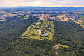 Golfanlage Landgut Dreihof - GOLF absolute aus Osten im Ortsteil Niederhochstadt in Hochstadt im Bundesland Rheinland-Pfalz, Deutschland