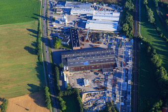 Industriegebiet Industriestraße mit Harsch Bau GmbH & Co KG · Betonwerk, Heidelberg Materials Beton und Henning GmbH - Karosserie & Lack in Gondelsheim im Bundesland Baden-Württemberg, Deutschland