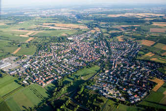 Luftbild von Ortsteil Heidelsheim in Bruchsal im Bundesland Baden-Württemberg, Deutschland