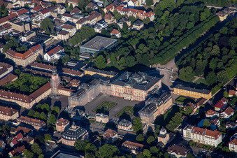 Schloßplatz in Bruchsal im Bundesland Baden-Württemberg, Deutschland