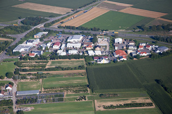Industriegebiet Werkstraße im Ortsteil Berghausen in Römerberg im Bundesland Rheinland-Pfalz, Deutschland