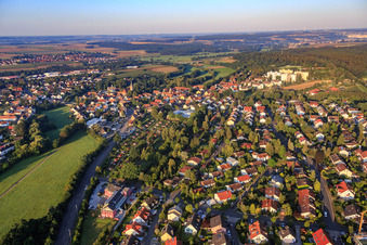 Erlanger Straße im Ortsteil Frauenaurach in Erlangen im Bundesland Bayern, Deutschland