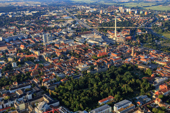 Altstadt Ob. Karlstraße hinterm Schloßgarten im Ortsteil Markgrafenstadt in Erlangen im Bundesland Bayern, Deutschland