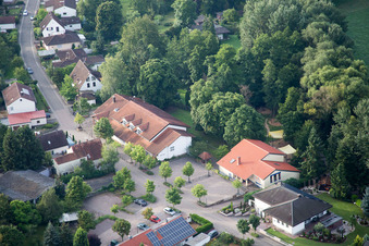 Ortsteil Billigheim in Billigheim-Ingenheim im Bundesland Rheinland-Pfalz, Deutschland von oben gesehen