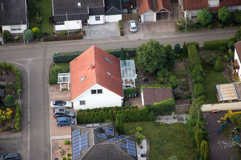 Billigheim-Ingenheim, Maxburgstr im Bundesland Rheinland-Pfalz, Deutschland von der Drohne aus gesehen