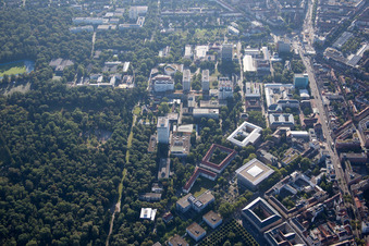 Schrägluftbild von KIT Engesserstr im Ortsteil Innenstadt-Ost in Karlsruhe im Bundesland Baden-Württemberg, Deutschland