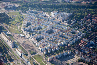 Citypark im Ortsteil Südstadt in Karlsruhe im Bundesland Baden-Württemberg, Deutschland