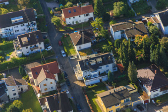 Hellenstr im Ortsteil Wolfartsweier in Karlsruhe im Bundesland Baden-Württemberg, Deutschland von oben