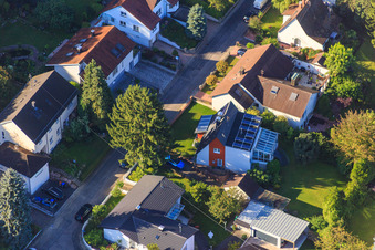 Steinhofstr im Ortsteil Wolfartsweier in Karlsruhe im Bundesland Baden-Württemberg, Deutschland