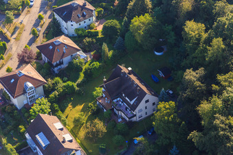 Albert-Einstein-Straße im Ortsteil Wolfartsweier in Karlsruhe im Bundesland Baden-Württemberg, Deutschland
