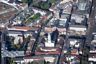 Rathaus am Marktplatz im Ortsteil Innenstadt-West in Karlsruhe im Bundesland Baden-Württemberg, Deutschland