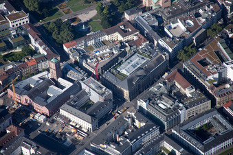 Karstadt Kaiserstr im Ortsteil Innenstadt-West in Karlsruhe im Bundesland Baden-Württemberg, Deutschland