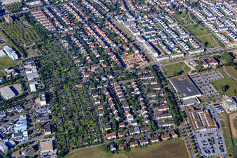 Sudetenstr im Ortsteil Knielingen in Karlsruhe im Bundesland Baden-Württemberg, Deutschland