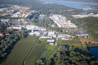 Schrägluftbild von Ortsteil Freistett in Rheinau im Bundesland Baden-Württemberg, Deutschland