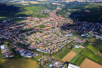 Stadtübersicht aus Südwesten in Weingarten im Bundesland Baden-Württemberg, Deutschland