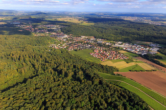 Ortsansicht aus Nordwesten in Maulbronn im Bundesland Baden-Württemberg, Deutschland