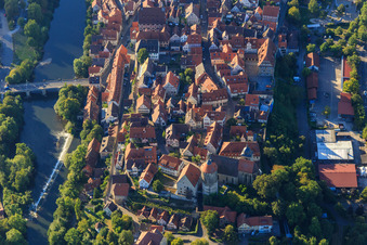 Historische Altstadt mit Schlosshof, Turm,. Stadtkirche und  Schule am Steinhaus, SBBZ Lernen in Besigheim im Bundesland Baden-Württemberg, Deutschland