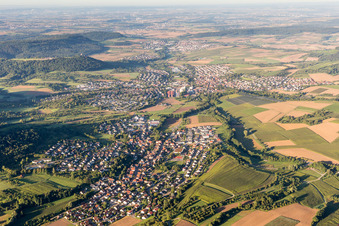 Luftbild von Ortsansicht der Straßen und Häuser der Wohngebiete in Oberstenfeld im Ortsteil Gronau im Bundesland Baden-Württemberg, Deutschland