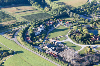 Tripsdrill Erlebnispark im Ortsteil Treffentrill in Cleebronn im Bundesland Baden-Württemberg, Deutschland aus der Luft