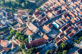 Kirchengebäude im Dorfkern in Riedlingen im Bundesland Baden-Württemberg, Deutschland
