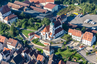 Kirchengebäude der St. Nikolaus Kirche in Scheer im Bundesland Baden-Württemberg, Deutschland