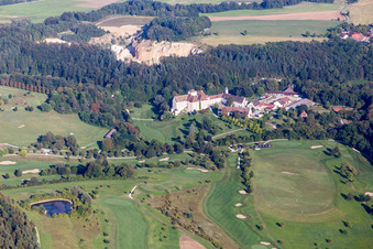 Luftbild von Gelände des Golfplatz Schloss Langenstein - Der Country Club im Ortsteil Orsingen in Orsingen-Nenzingen im Bundesland Baden-Württemberg, Deutschland
