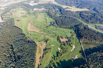 Luftaufnahme von Gelände des Golfplatz Schloss Langenstein - Der Country Club im Ortsteil Orsingen in Orsingen-Nenzingen im Bundesland Baden-Württemberg, Deutschland