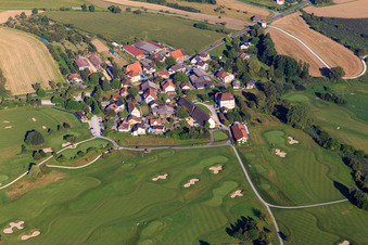 Luftbild von Gelände des Golfplatz GOLFPLATZ STEISSLINGEN GMBH im Ortsteil Wiechs in Steißlingen im Bundesland Baden-Württemberg, Deutschland