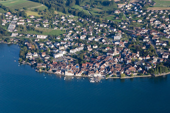 Luftbild von Ortskern am Uferbereich des Bodensee in Steckborn im Kanton Thurgau, Schweiz