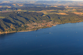 Stadtansicht am Ufer des Überlinger See aus Südwesten in Sipplingen im Bundesland Baden-Württemberg, Deutschland