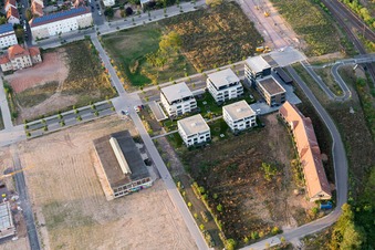 Schrägluftbild von Landau in der Pfalz im Bundesland Rheinland-Pfalz, Deutschland