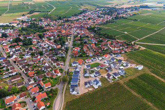 Luftbild von Neubaugebiet Am Wingertsberg in Insheim im Bundesland Rheinland-Pfalz, Deutschland