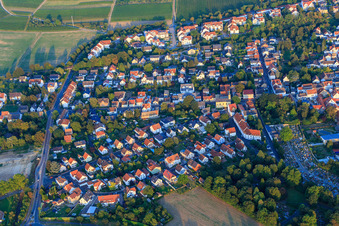 Zwischen Ingelheimer Straße und Friedhof in Nieder-Olm im Bundesland Rheinland-Pfalz, Deutschland