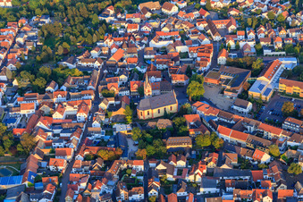Katholische Kirche St. Georg in Nieder-Olm im Bundesland Rheinland-Pfalz, Deutschland